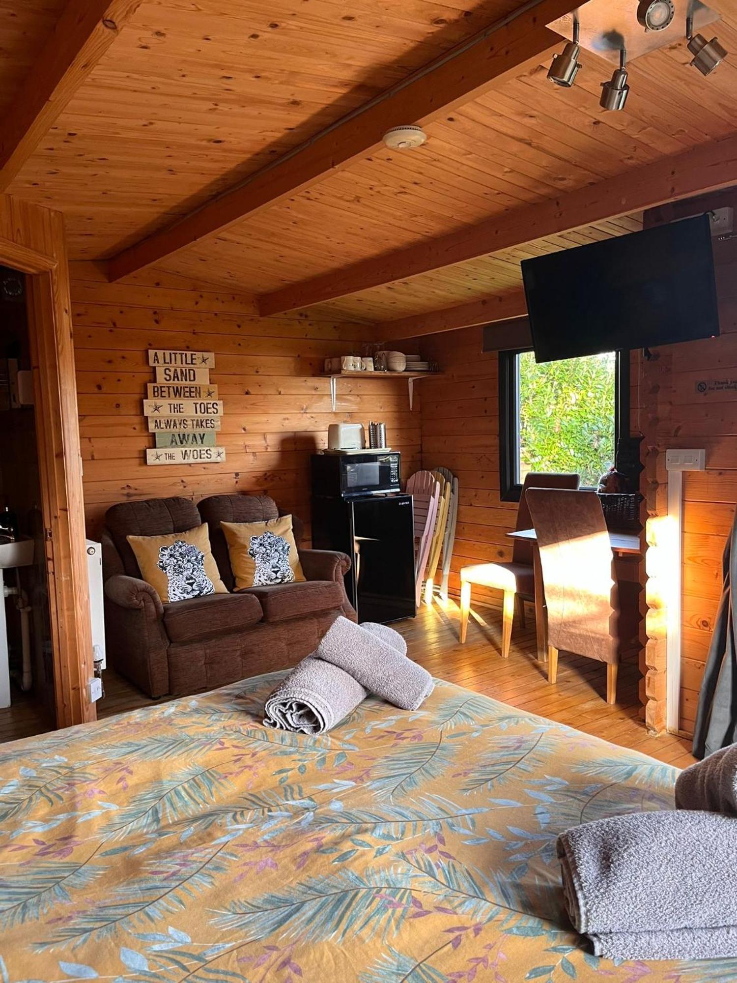 Morlais Log Cabin Lyme Regis Esterno foto